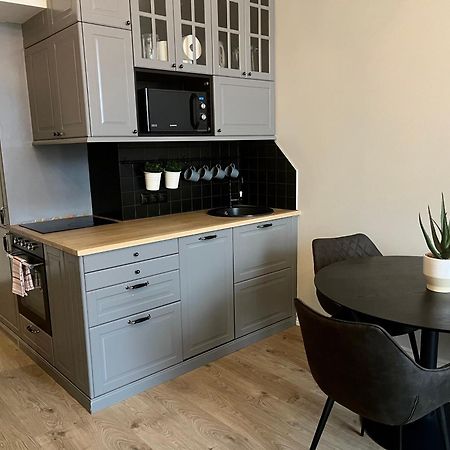 Old Town Apartment - Self Check In Võru المظهر الخارجي الصورة