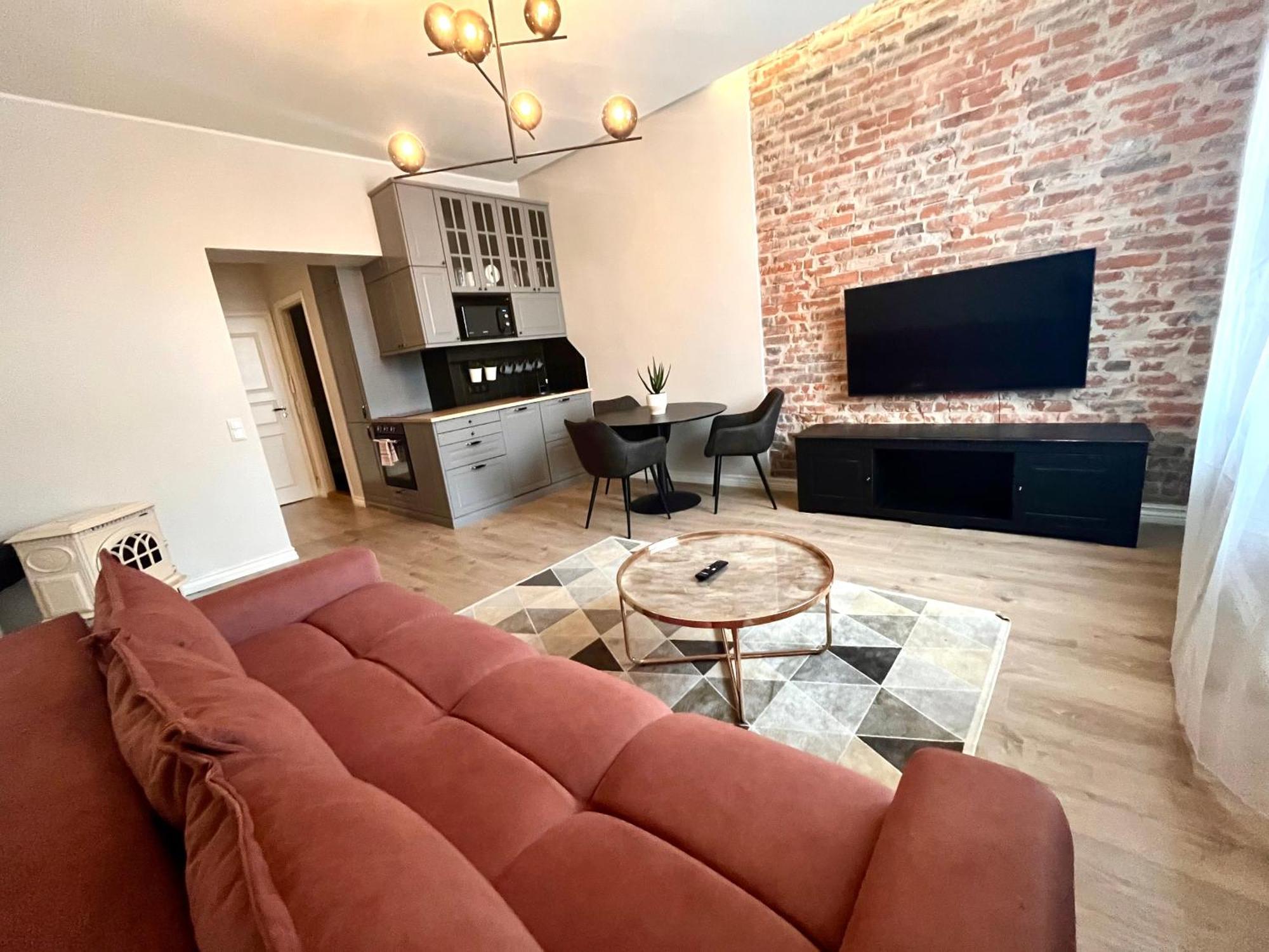 Old Town Apartment - Self Check In Võru المظهر الخارجي الصورة