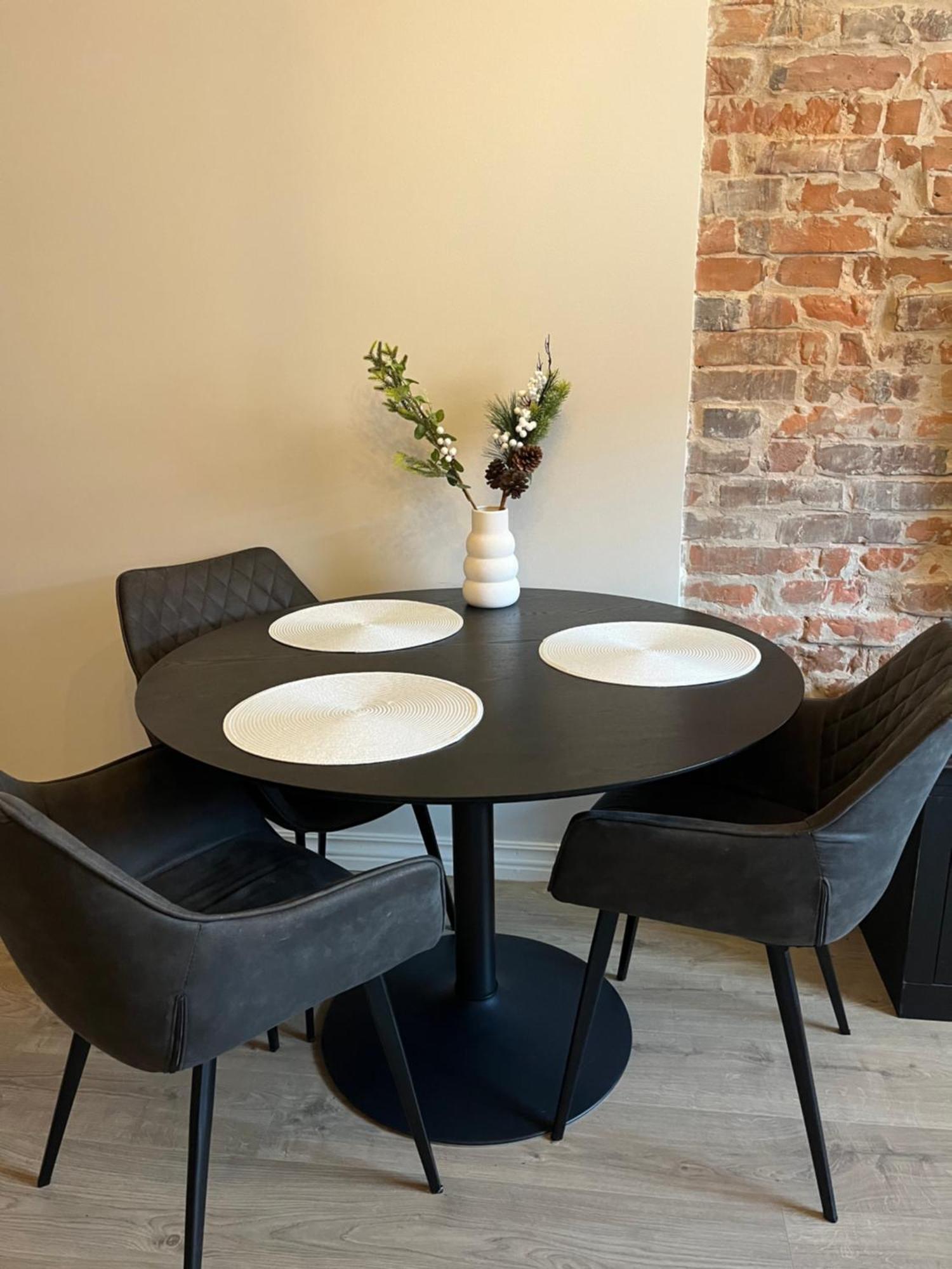 Old Town Apartment - Self Check In Võru المظهر الخارجي الصورة